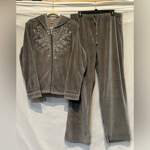 NWOT - Glitterscape® Rhinestone Embellished Velour Zip Front Jacket & Pants Set